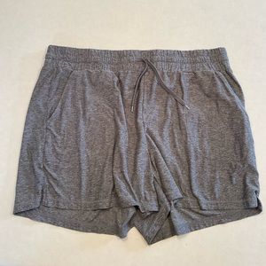 Athletic knit shorts